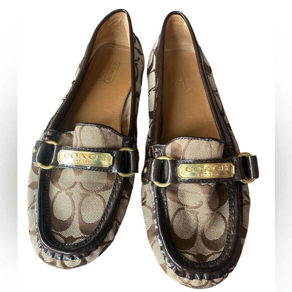 Coach Felisha Logo C Tan & Brown Loafer Flats Slip On Shoes, Women’s 9 B